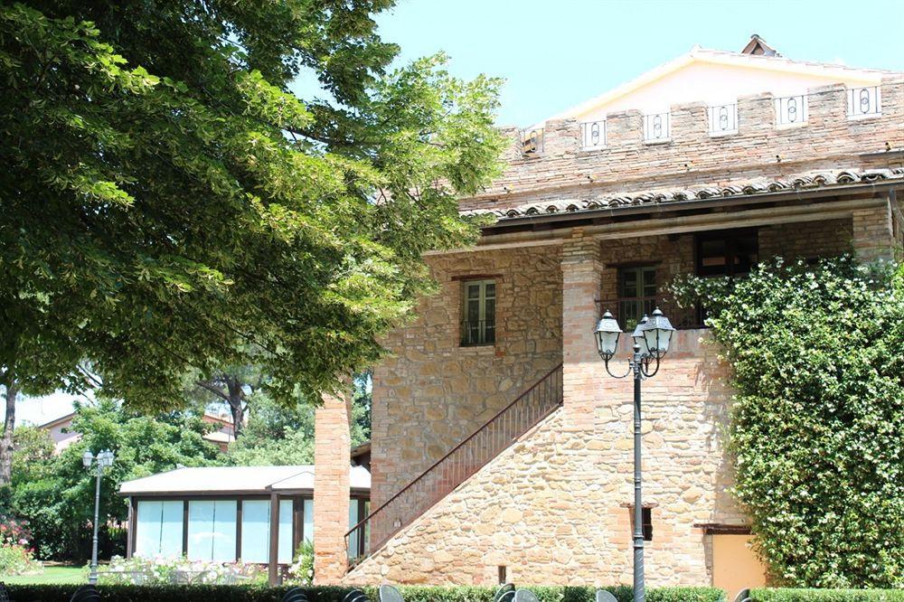 Relais Parco Dei Cavalieri Assisi Hotel Petrignano Exterior photo