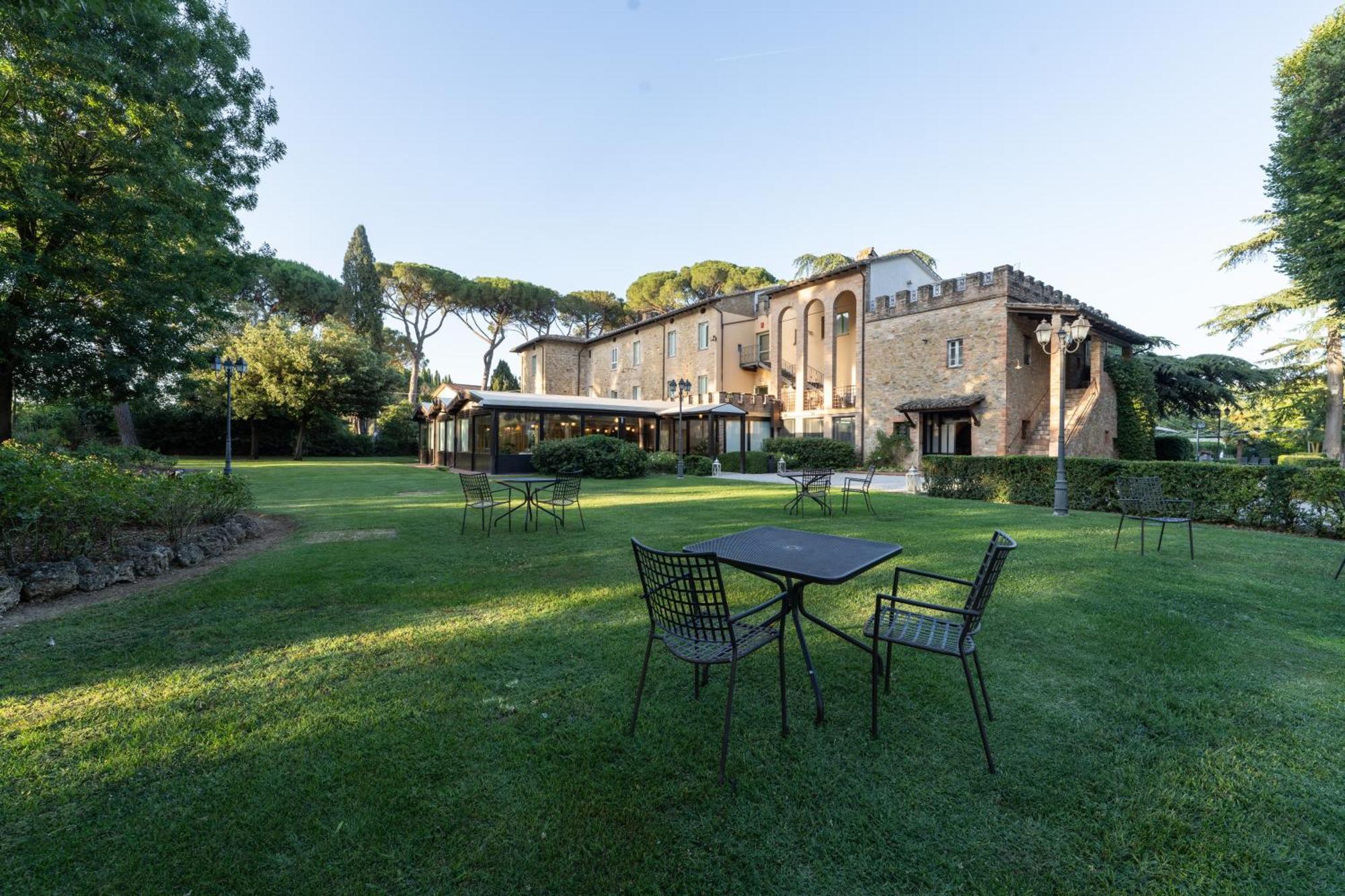 Relais Parco Dei Cavalieri Assisi Hotel Petrignano Exterior photo